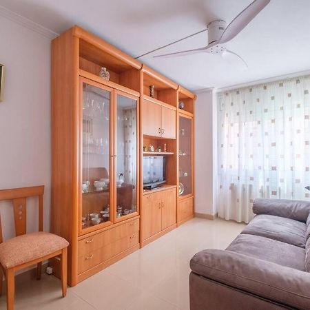 Apartamento En Complejo Residencial, Con Piscina. Σαλού Εξωτερικό φωτογραφία
