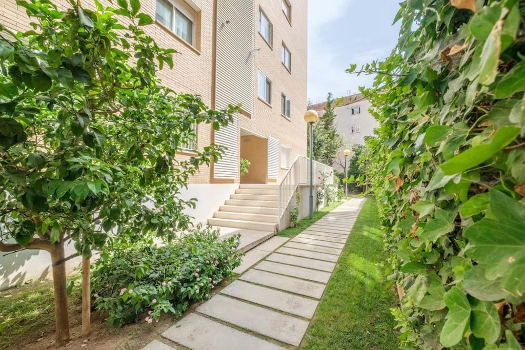 Apartamento En Complejo Residencial, Con Piscina. Σαλού Εξωτερικό φωτογραφία