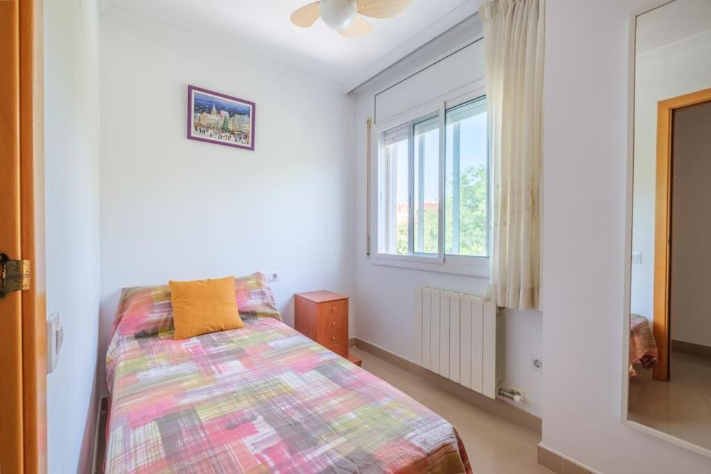 Apartamento En Complejo Residencial, Con Piscina. Σαλού Εξωτερικό φωτογραφία